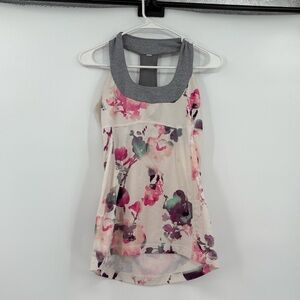 Lululemon Scoop Neck Tank
Blurred Blossoms‎ White / Heathered Fossil 6